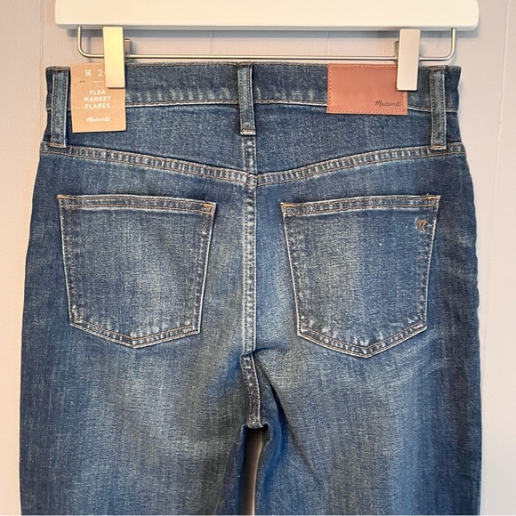 Madewell Flee Market Flares Jeans size 26 new mid wash button fly - Picture 2 of 10